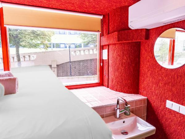 Hotel Not Hotel Rotterdam : photo 3 de la chambre party room (shared bathroom)