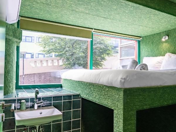 Hotel Not Hotel Rotterdam : photo 4 de la chambre party room (shared bathroom)