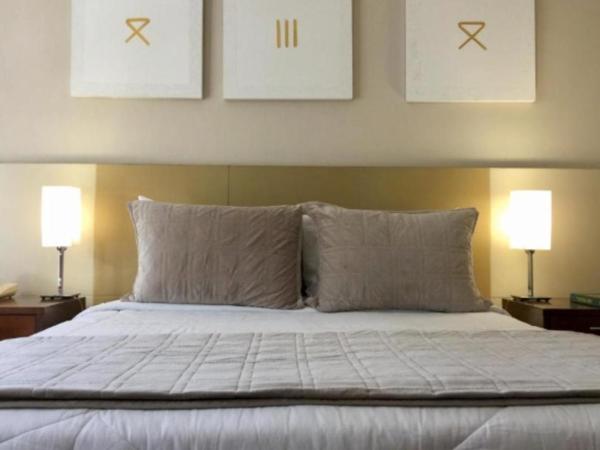 Hotel Paulista Plaza MCR : photo 8 de la chambre chambre triple avec balcon