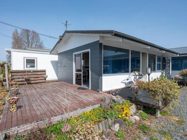 Jack & Di's Lakefront Motel : photo 10 de la chambre studio avec vue sur le lac