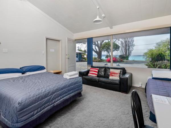 Jack & Di's Lakefront Motel : photo 3 de la chambre studio avec vue sur le lac