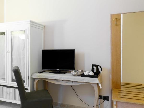 Leone X Guest House : photo 4 de la chambre chambre double ou lits jumeaux