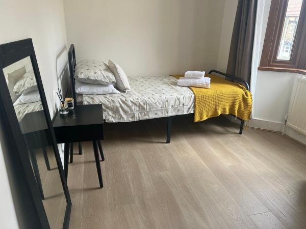 The Leyton Oasis : photo 5 de la chambre chambre simple avec salle de bains commune