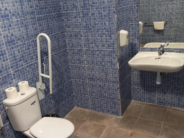 New Hortaleza Coliving : photo 1 de la chambre chambre double avec salle de bains privative