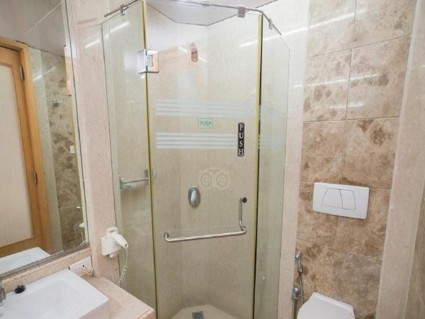 Regent Hotel : photo 5 de la chambre chambre lit king-size deluxe