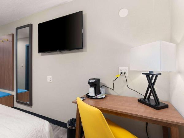 Days-Inn by Wyndham Albuquerque I-25 : photo 7 de la chambre chambre double - non-fumeurs