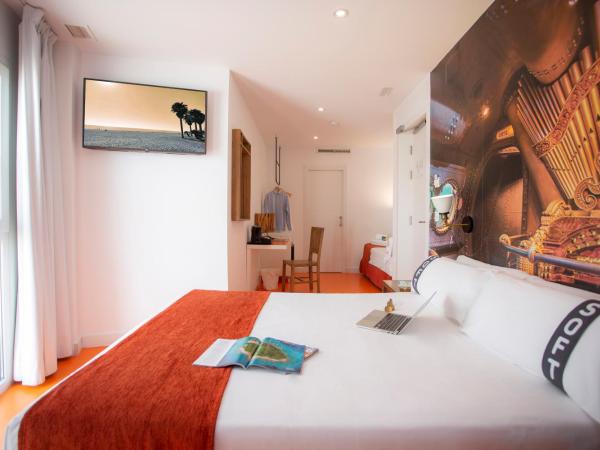 Casual del Mar Málaga : photo 2 de la chambre chambre triple intérieure Économique