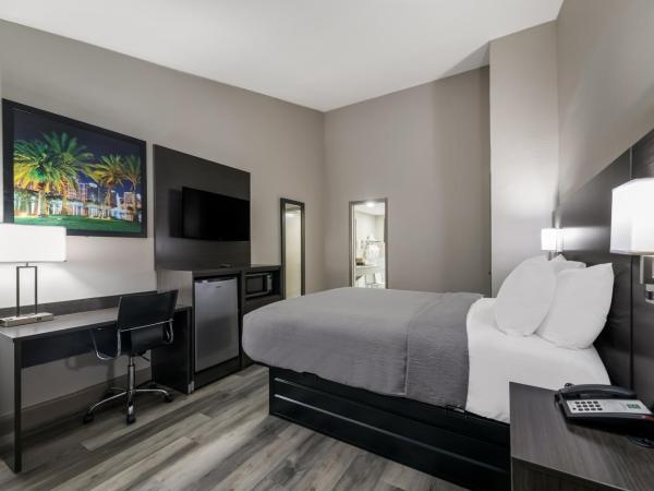 Quality Inn & Suites Altamonte Springs Orlando-North : photo 1 de la chambre chambre lit queen-size - non-fumeurs