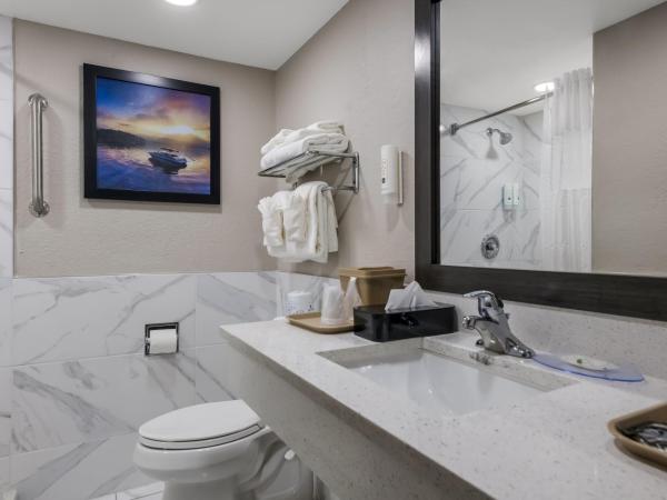 Quality Inn & Suites Altamonte Springs Orlando-North : photo 4 de la chambre chambre quadruple - fumeurs