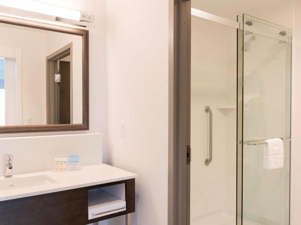 Hampton Inn & Suites Indianapolis-Keystone, IN : photo 4 de la chambre studio lit king-size avec balcon