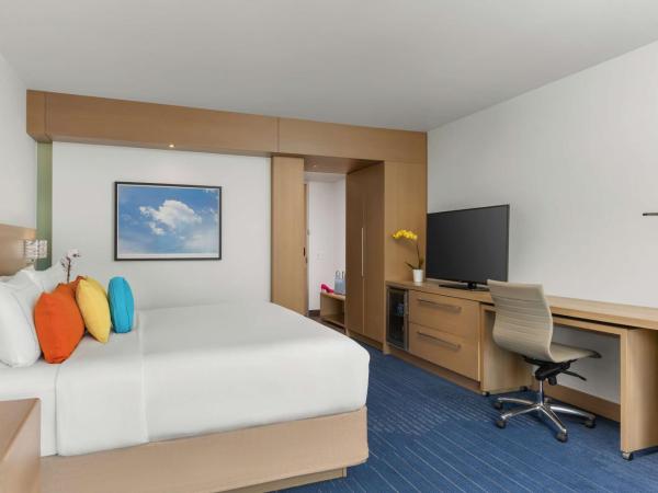 The Art Hotel Denver, Curio Collection by Hilton : photo 2 de la chambre chambre lit king-size