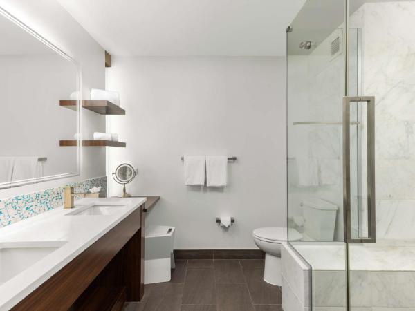 The Art Hotel Denver, Curio Collection by Hilton : photo 7 de la chambre chambre lit king-size