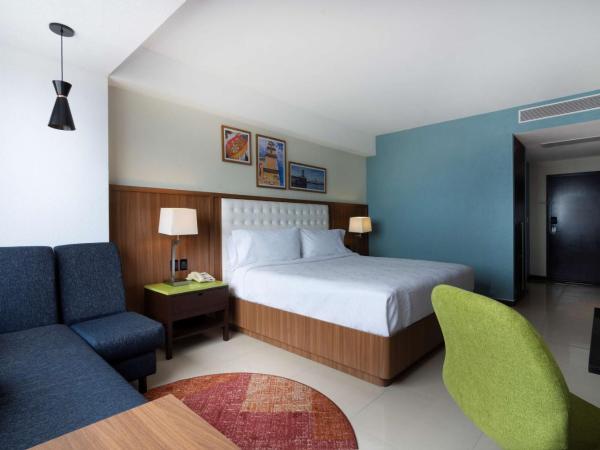 Hampton by Hilton Veracruz Boca Del Rio : photo 3 de la chambre chambre lit king-size - vue sur océan - non-fumeurs