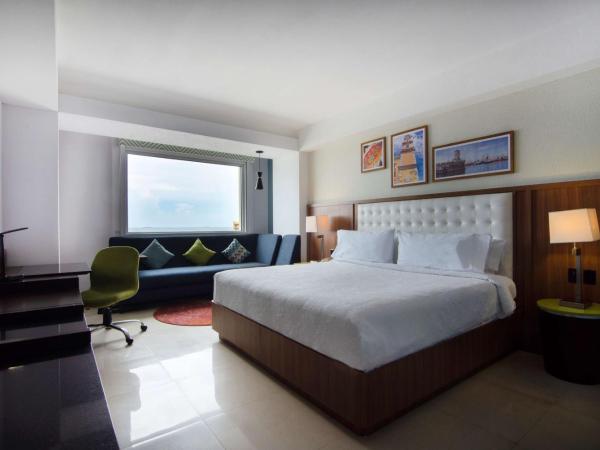 Hampton by Hilton Veracruz Boca Del Rio : photo 4 de la chambre chambre lit king-size - vue sur océan - non-fumeurs