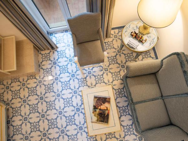 Excelsior Belvedere Hotel & Spa : photo 2 de la chambre suite duplex avec vue sur jardin

