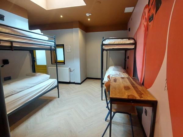 Heart of Amsterdam Hostel : photo 9 de la chambre chambre privée (6 adultes)