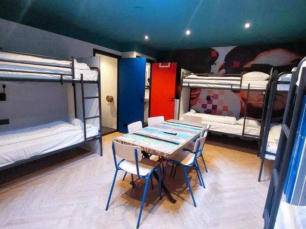 Heart of Amsterdam Hostel : photo 9 de la chambre chambre privée (8 adultes)