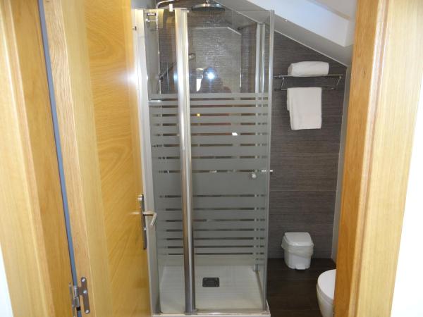 Pensión O Códice : photo 5 de la chambre chambre simple mansardée