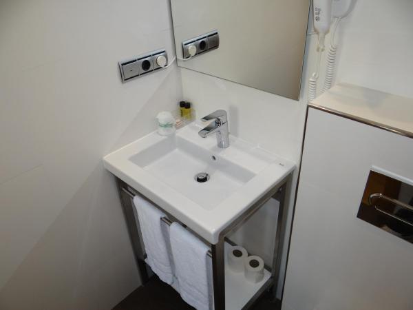 Pensión O Códice : photo 7 de la chambre chambre lits jumeaux