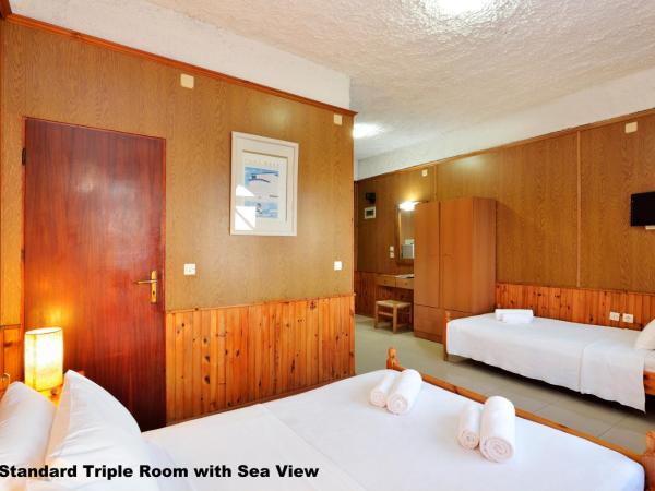 Katerina Rooms for Rent : photo 3 de la chambre chambre triple standard - vue sur mer