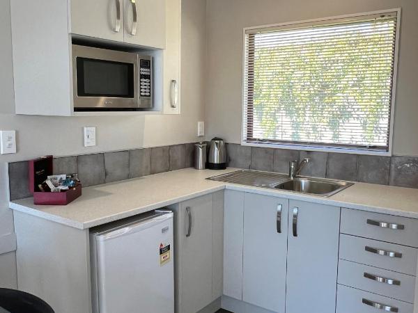 Quality Inn Acapulco Taupo : photo 5 de la chambre hébergement 2 chambres avec spa