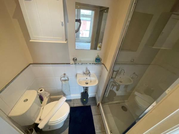 Great Apartman Liverpool : photo 8 de la chambre chambre double deluxe avec douche