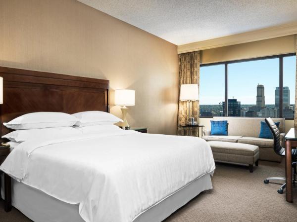 Sheraton Memphis Downtown Hotel : photo 1 de la chambre chambre lit king-size traditionnelle