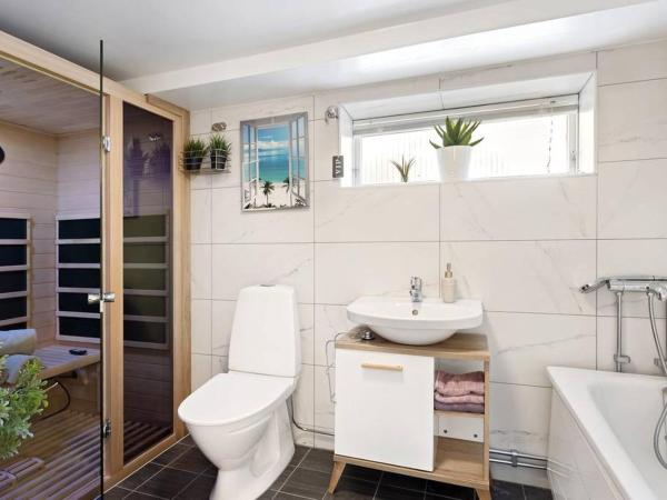 Flamur & Vannis BnB : photo 1 de la chambre chambre double avec salle de bains privative