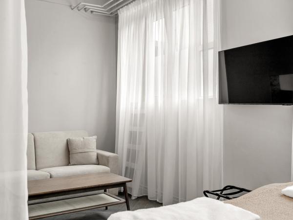 The Swan House by Heimaleiga : photo 10 de la chambre studio sous-sol