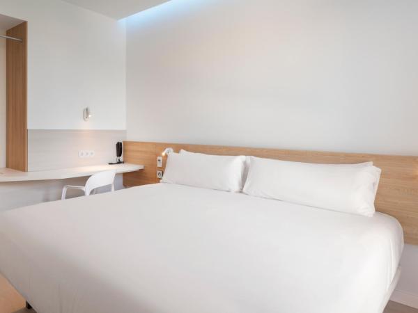 B&B HOTEL Lleida : photo 2 de la chambre chambre double