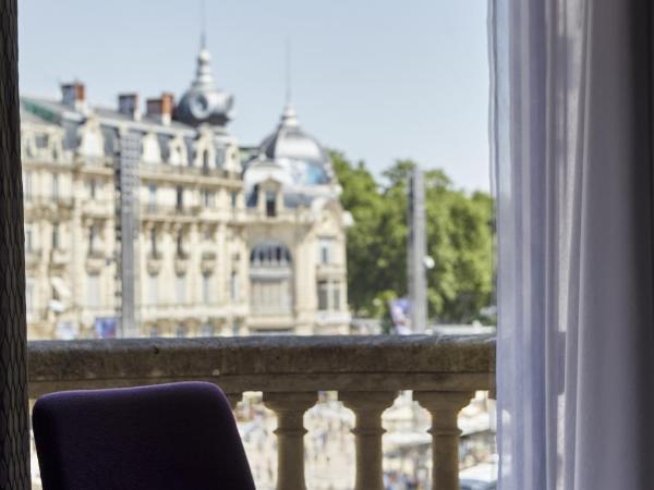 Grand Hôtel du Midi Montpellier - Opéra Comédie : photo 4 de la chambre chambre deluxe - vue sur place de la comédie