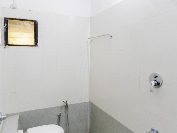 Kalyan Villa Homestay : photo 1 de la chambre chambre quadruple avec salle de bains