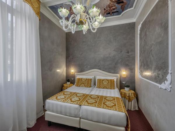 Hotel Pausania : photo 1 de la chambre chambre double ou lits jumeaux