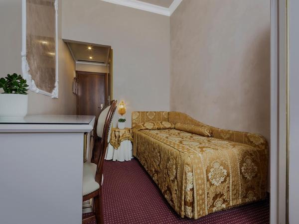 Hotel Pausania : photo 2 de la chambre chambre simple