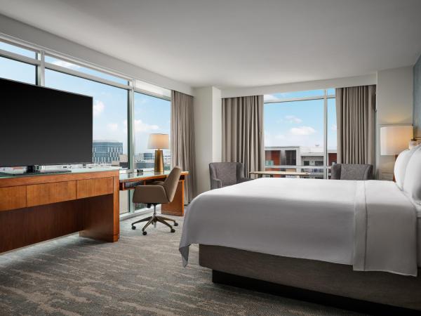 The Westin Austin at The Domain : photo 3 de la chambre deluxe corner king, 1 king