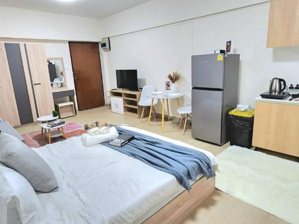 New Renovated room near DMK/BTS/Impact/Government : photo 8 de la chambre chambre double avec salle de bains privative