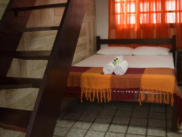 Pousada Casa da Pedra : photo 7 de la chambre chambre familiale (6 adultes)