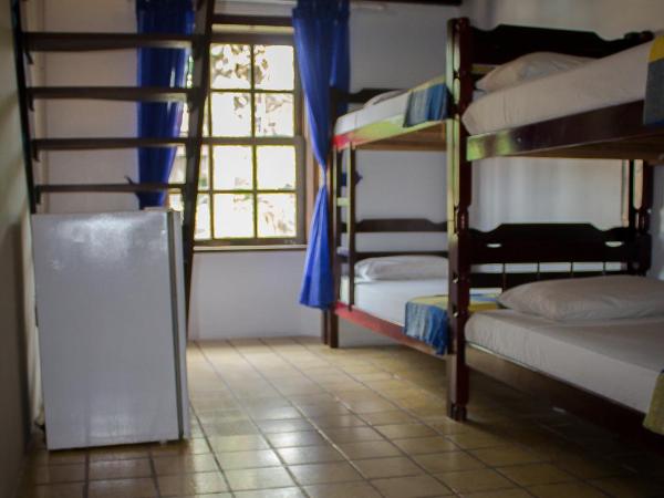 Pousada Casa da Pedra : photo 2 de la chambre chambre familiale (6 adultes)