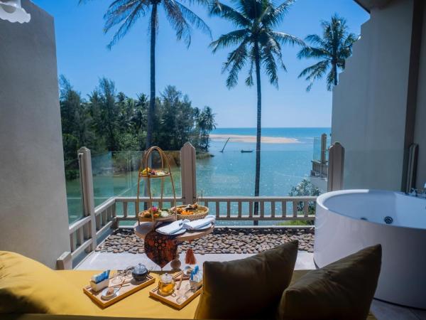 Devasom Khao Lak Beach Resort & Villas : photo 3 de la chambre suite junior avec jacuzzi - côté mer