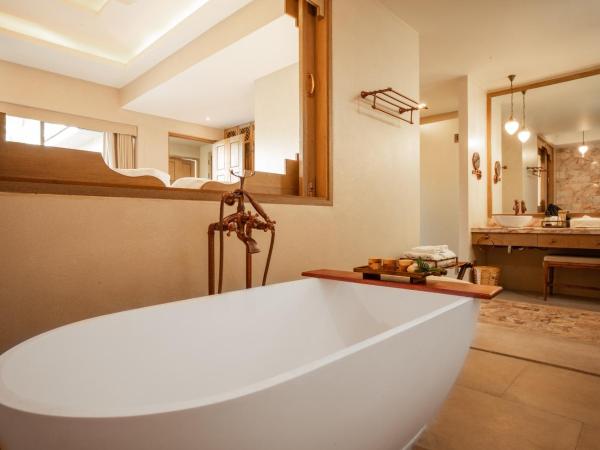 Devasom Khao Lak Beach Resort & Villas : photo 6 de la chambre villa familiale 2 chambres avec piscine - côté plage