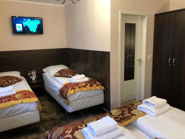 Atlas Berlin Hotel : photo 2 de la chambre chambre double familiale