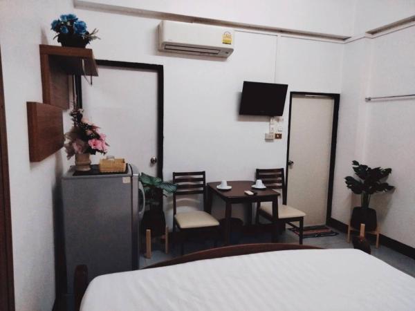 Baan Rao Boutique Residence : photo 3 de la chambre chambre double avec salle de bains privative
