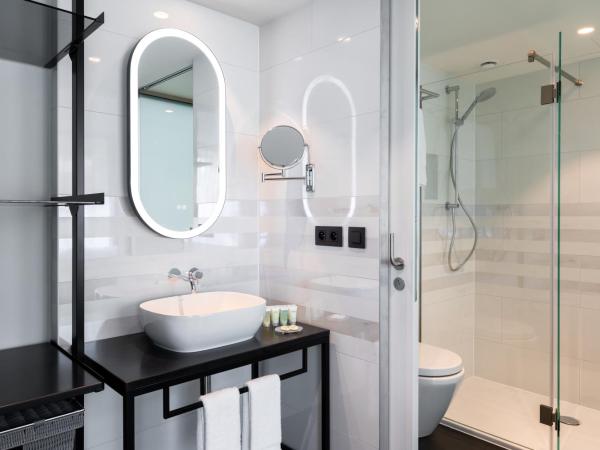 Residence Inn Ghent by Marriott : photo 1 de la chambre suite deluxe avec 2 lits doubles et canapé-lit