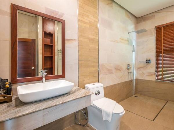 Phi Phi Mountain Beach Resort SHA Certified : photo 3 de la chambre chambre de luxe avec vue sur l'océan