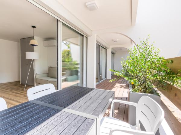 MY Hôtel Résidences - La Grande-Motte : photo 2 de la chambre appartement avec terrasse