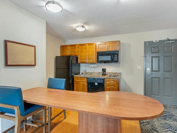 Candlewood Suites Indianapolis East, an IHG Hotel : photo 4 de la chambre suite 1 chambre