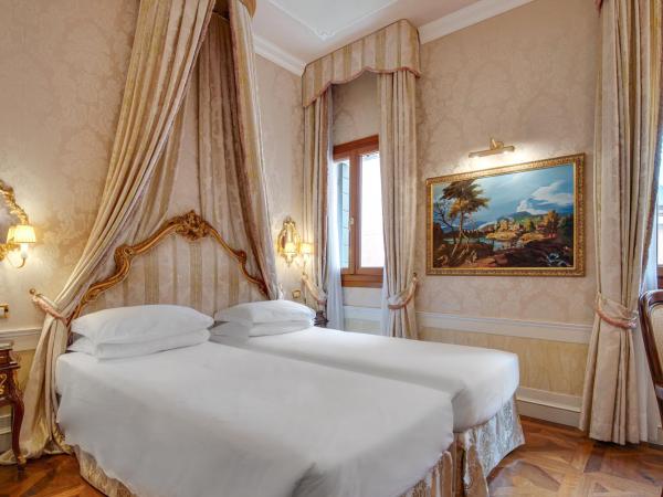 Canal Grande : photo 1 de la chambre chambre double prestige