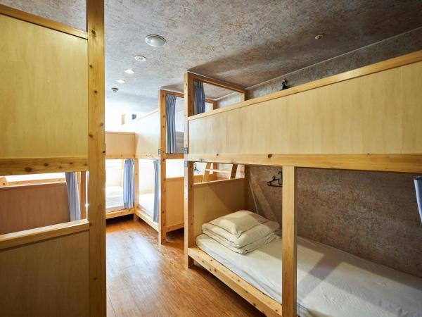 Hotel Morning Box Osaka Shinsaibashi : photo 7 de la chambre family room with shared bathroom(8 adults)