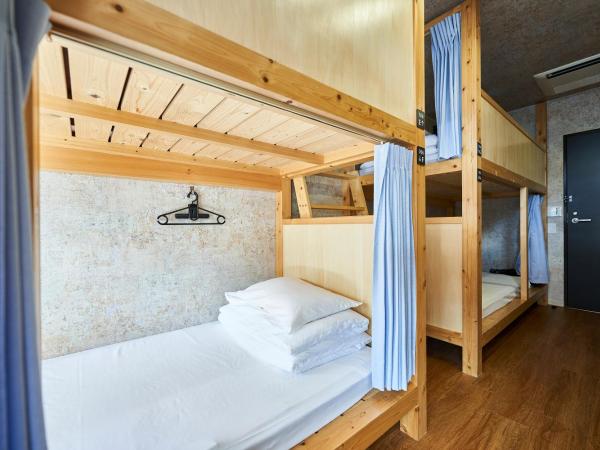 Hotel Morning Box Osaka Shinsaibashi : photo 8 de la chambre family room with shared bathroom(8 adults)