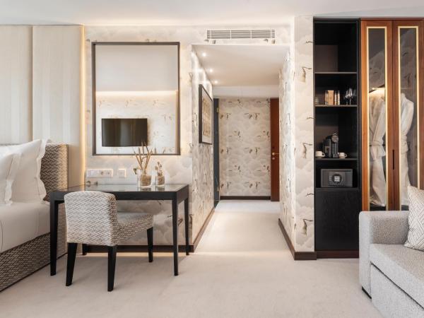 Wine & Books Porto Hotel : photo 9 de la chambre suite junior deluxe